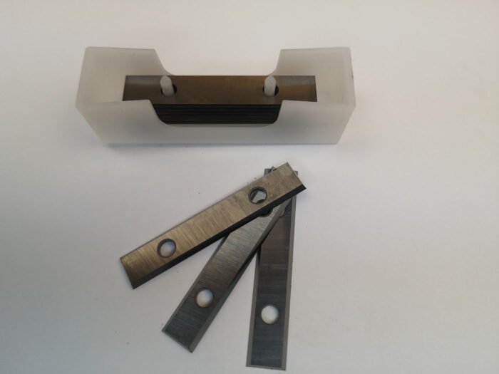 Kietlydinio peiliukai Tigra 49,5x9x1,5 z4 T03SMG     10 vnt.